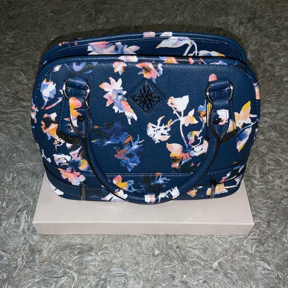 Vera wang purse